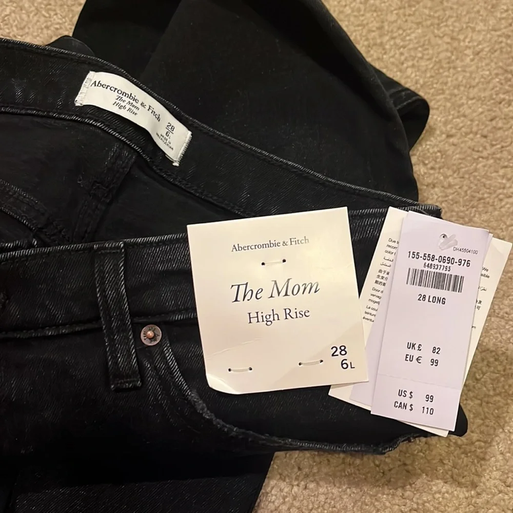 A&F the mom high rise black jeans - Picture 4 of 4